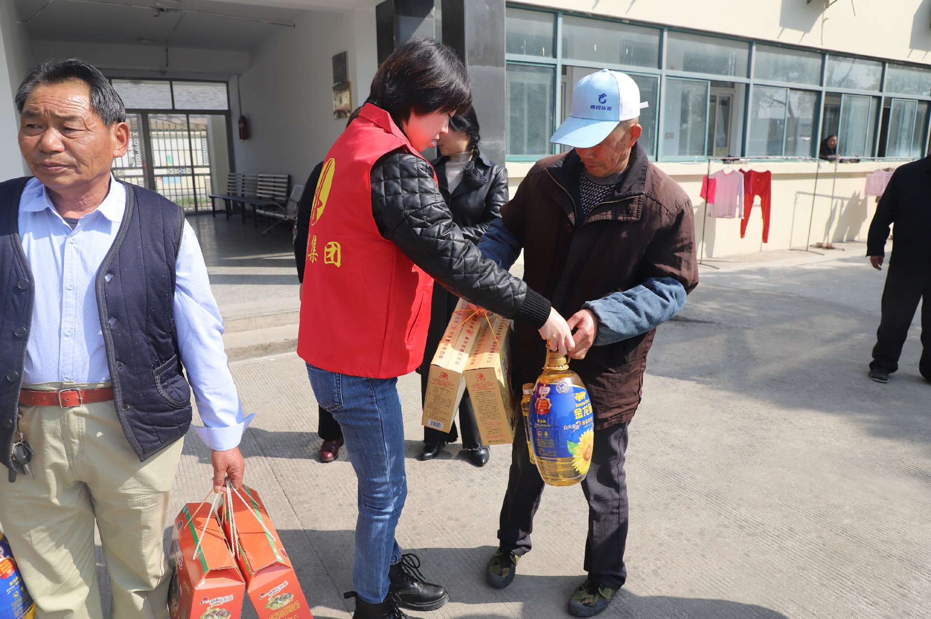 1617762407122790.jpg bd02c85e5a7cf3fd1384ade5958c60b.jpg